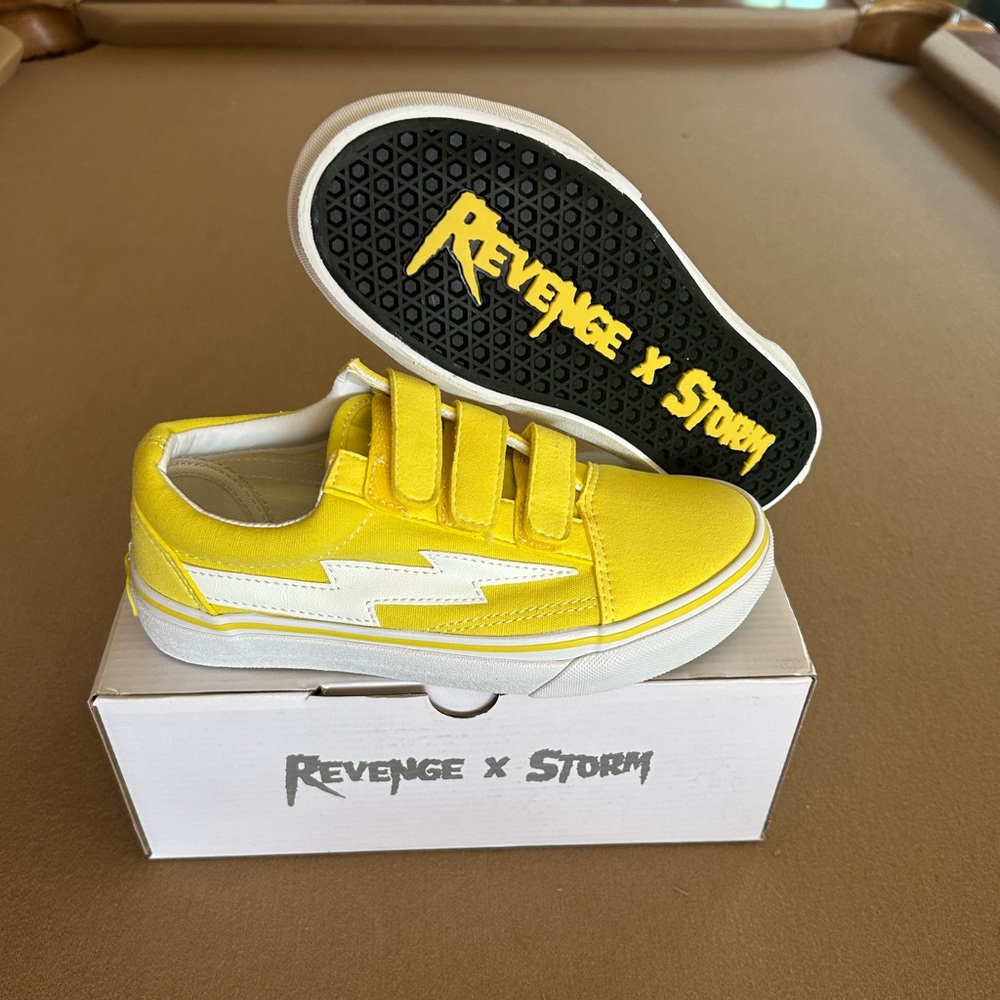 Revenge X Storm II Vol.1 Yellow Velcro Suede!